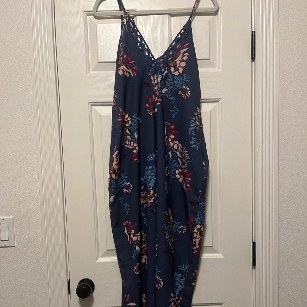 Maxi dress with pockets